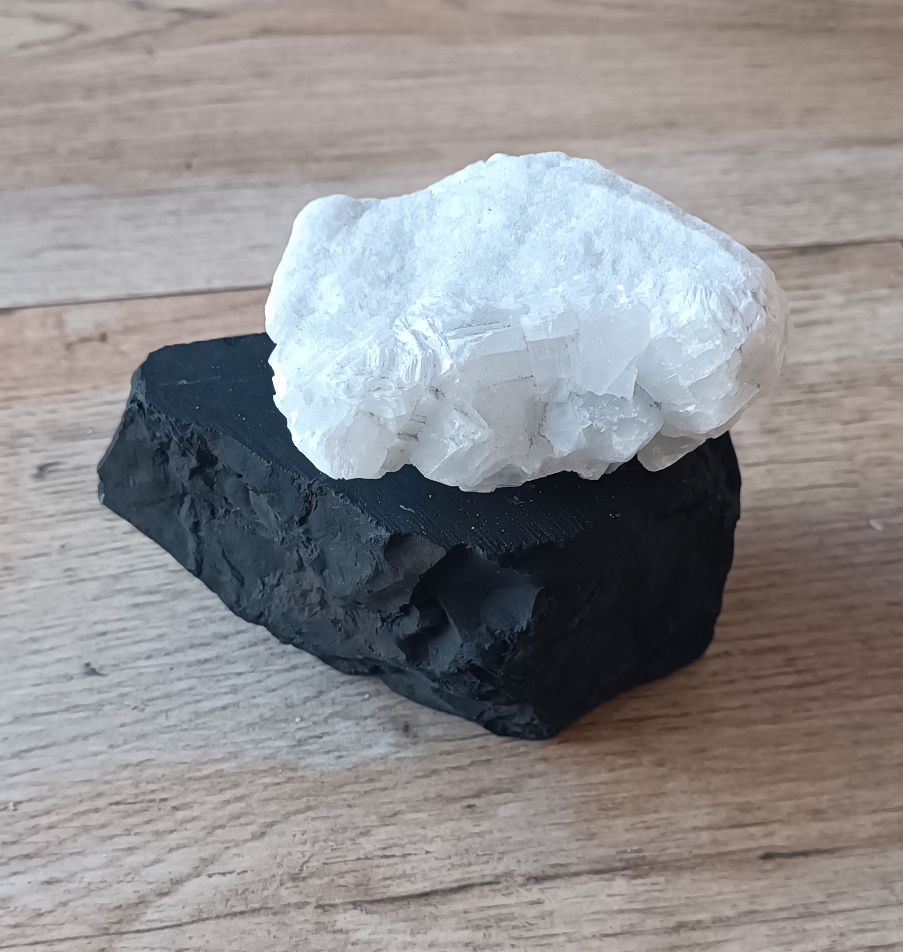 Grote Shungite Stenen 5 Set Shungite en Bergkristal